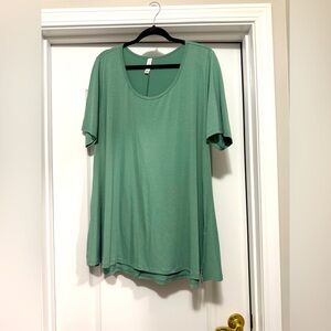 LuLaRoe 2XL Sage Green Short Sleeve Perfect T Top